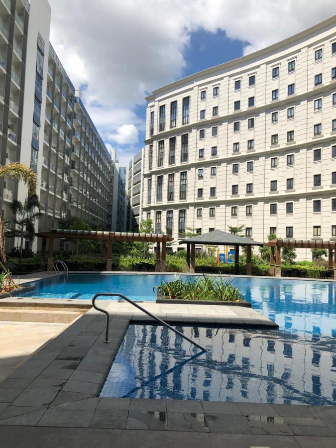 Robles' Unit At 81 Newport Boulevard Manila Kültér fotó