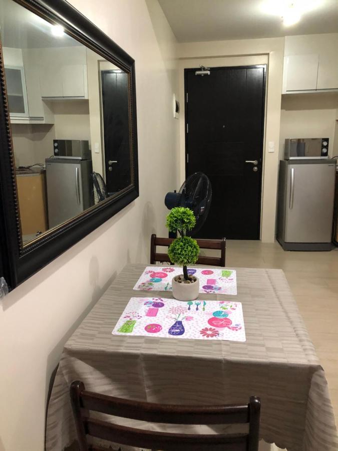 Robles' Unit At 81 Newport Boulevard Manila Kültér fotó